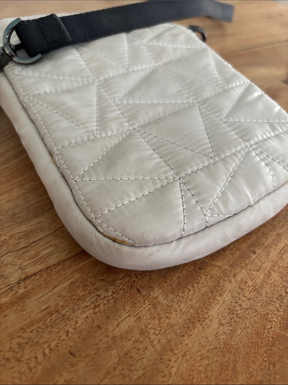 Winnie Medium Quilted Silver Smartphone Crossbody Bag - Picture 8 of 9